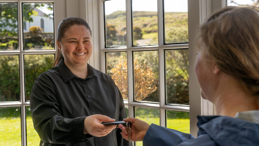 Colonsay Hotel - Entrance 4