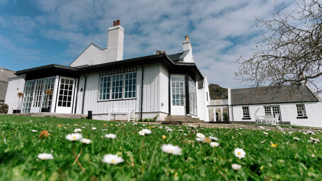 Colonsay Hotel - Exterior 8