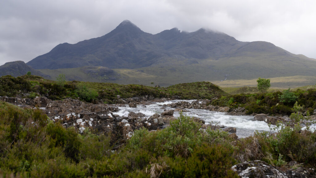 Skye Sligachan - Local 9